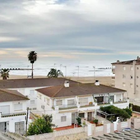 Nice Beachside 2-Bd Apt Near Barcelona Кунит Экстерьер фото