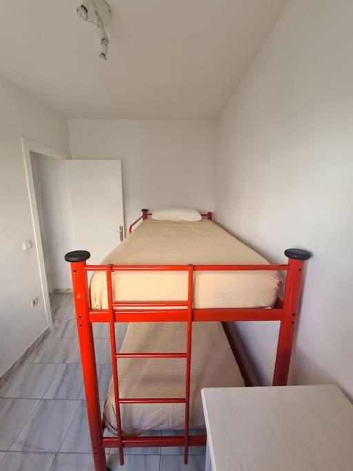 Nice Beachside 2-Bd Apt Near Barcelona Кунит Экстерьер фото