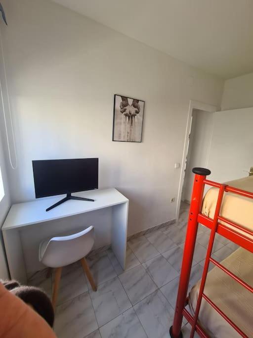 Nice Beachside 2-Bd Apt Near Barcelona Кунит Экстерьер фото